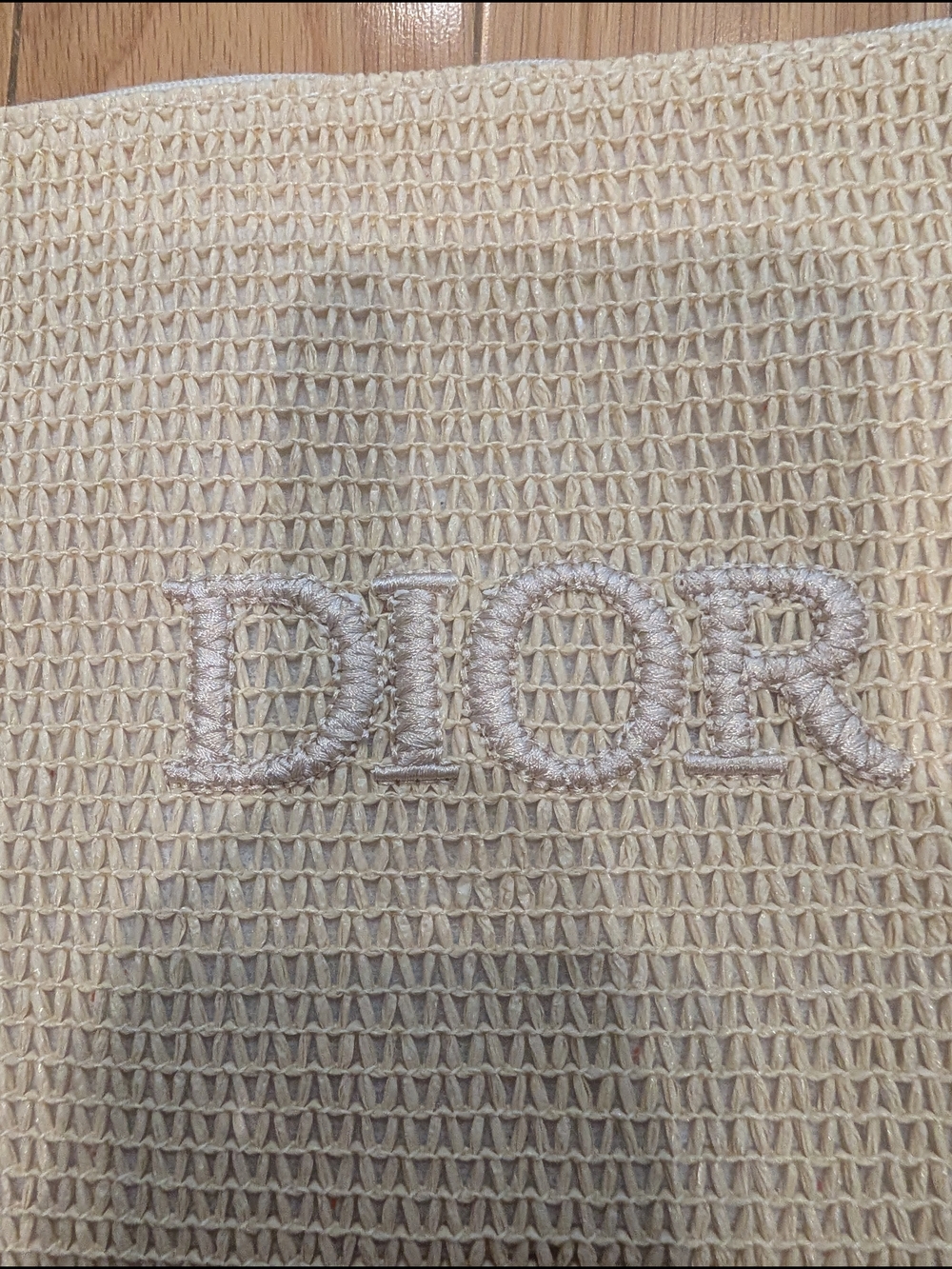 Dior Beauty Woven Raffia Pouch with Pearl Strap GWP - Picture 4 of 7